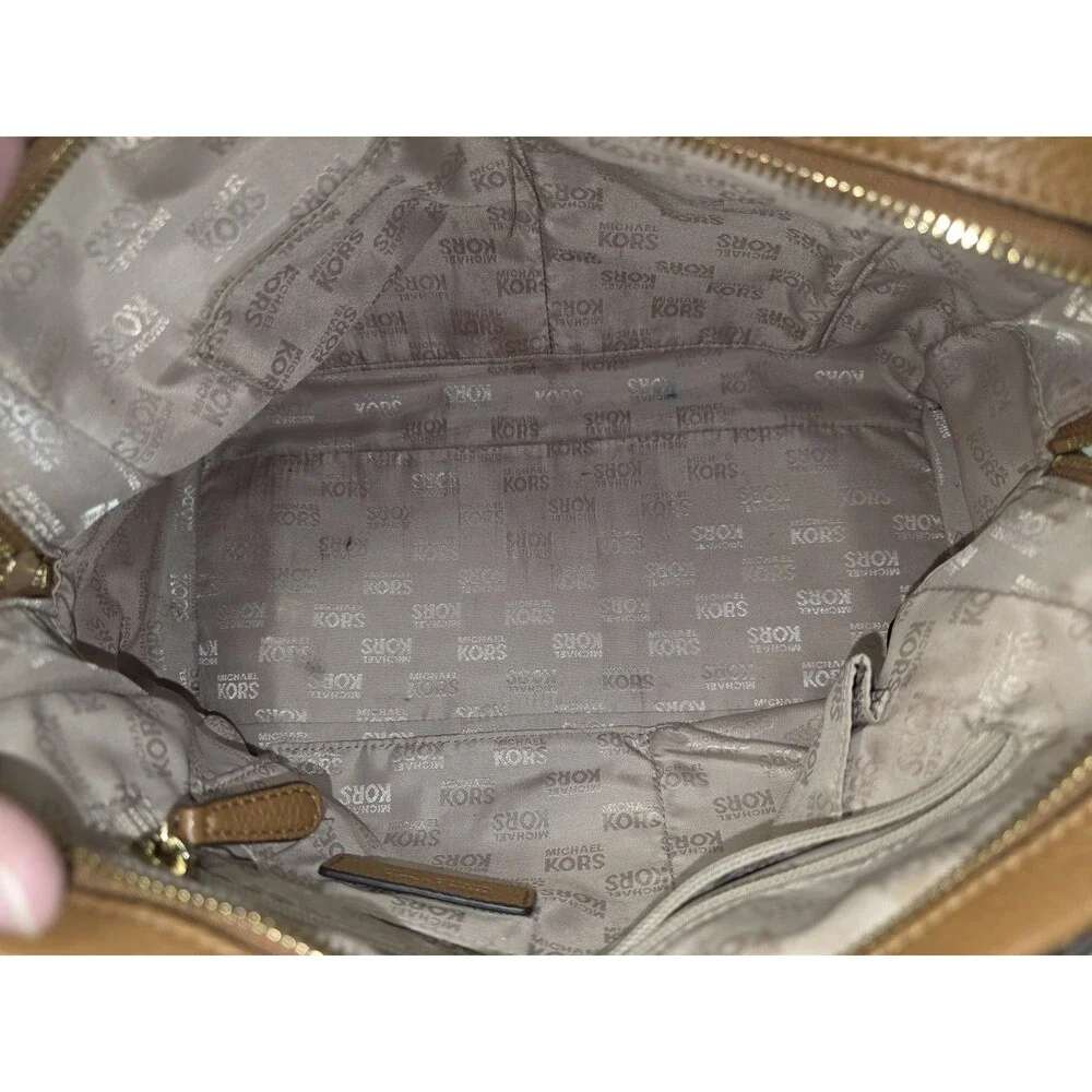 Michael Kors Cow Leather Medium Satchel Caramel/Tan Purse Hand Bag Crossbody